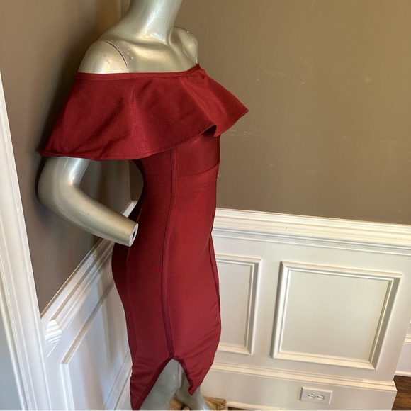 NWT Fashion Nova Off The Shoulder Bandage Bodycon Dress  Red Sz XS - Picture 4 of 5